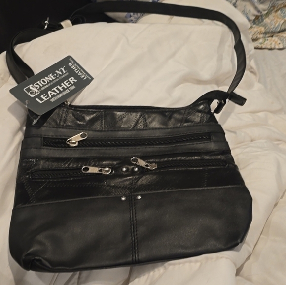 ❤️10/$40 New Black Small Cross Body Bag - Picture 1 of 5